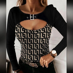 Women's Long Sleeve Crew Neck Buckle Top (Size XL)